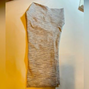 Like New Winder Under High Rise Crop 23”.